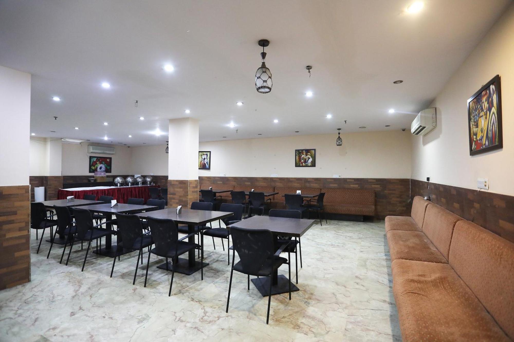 Oyo Hotel Vedas Heritage Dillí Exteriér fotografie