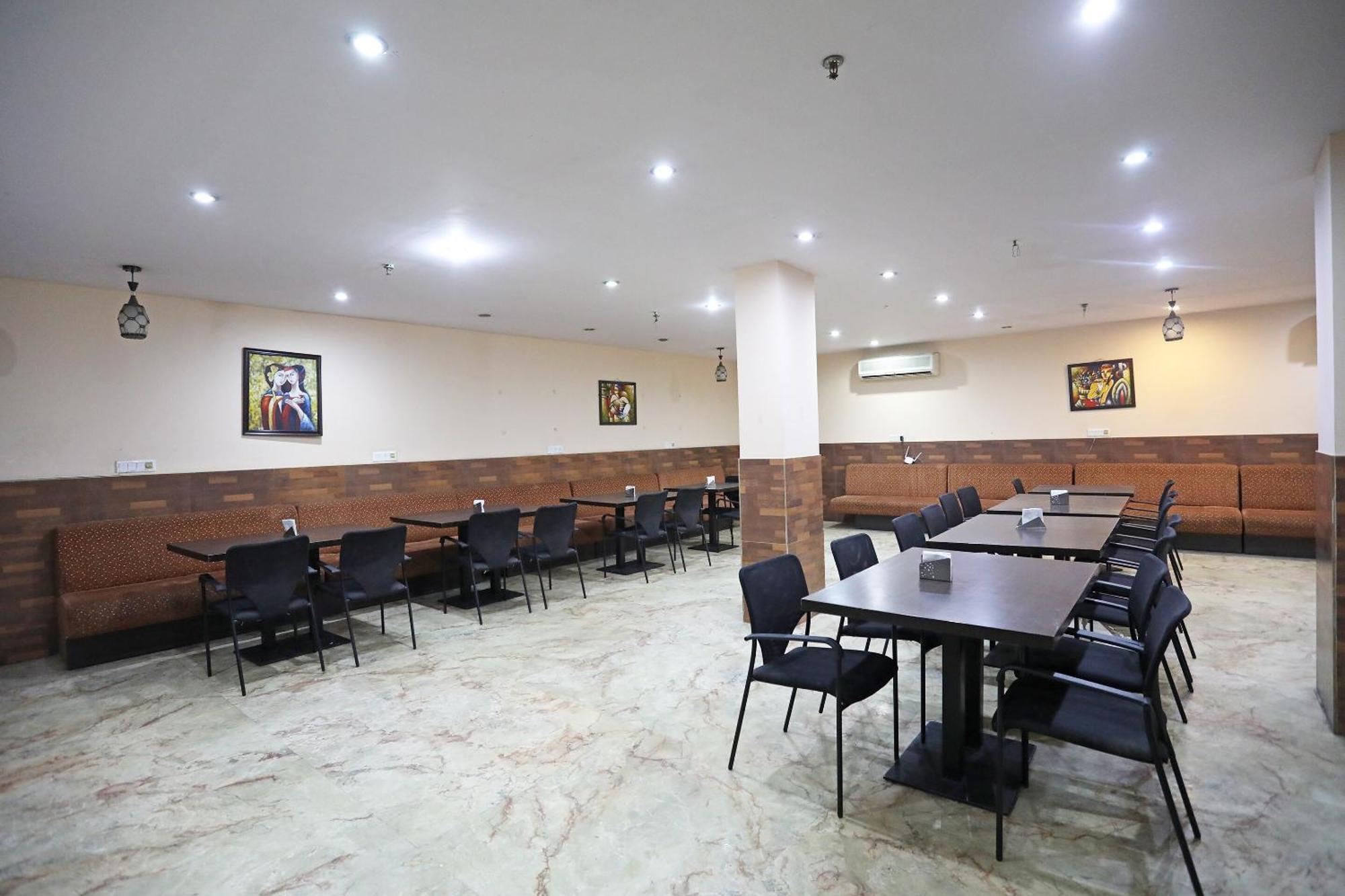 Oyo Hotel Vedas Heritage Dillí Exteriér fotografie