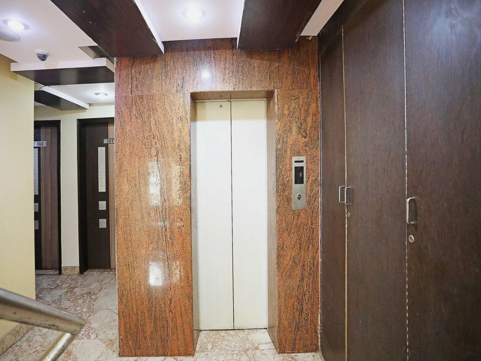 Oyo Hotel Vedas Heritage Dillí Exteriér fotografie