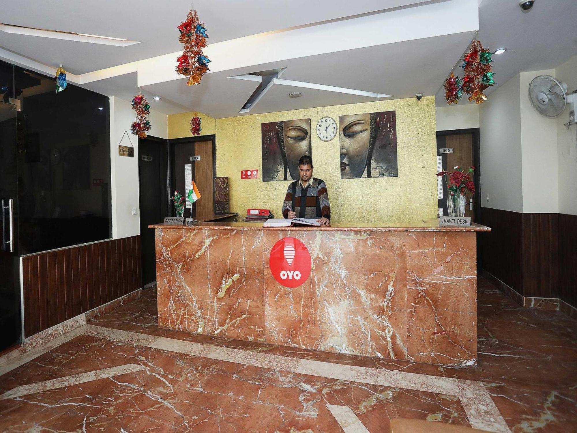 Oyo Hotel Vedas Heritage Dillí Exteriér fotografie