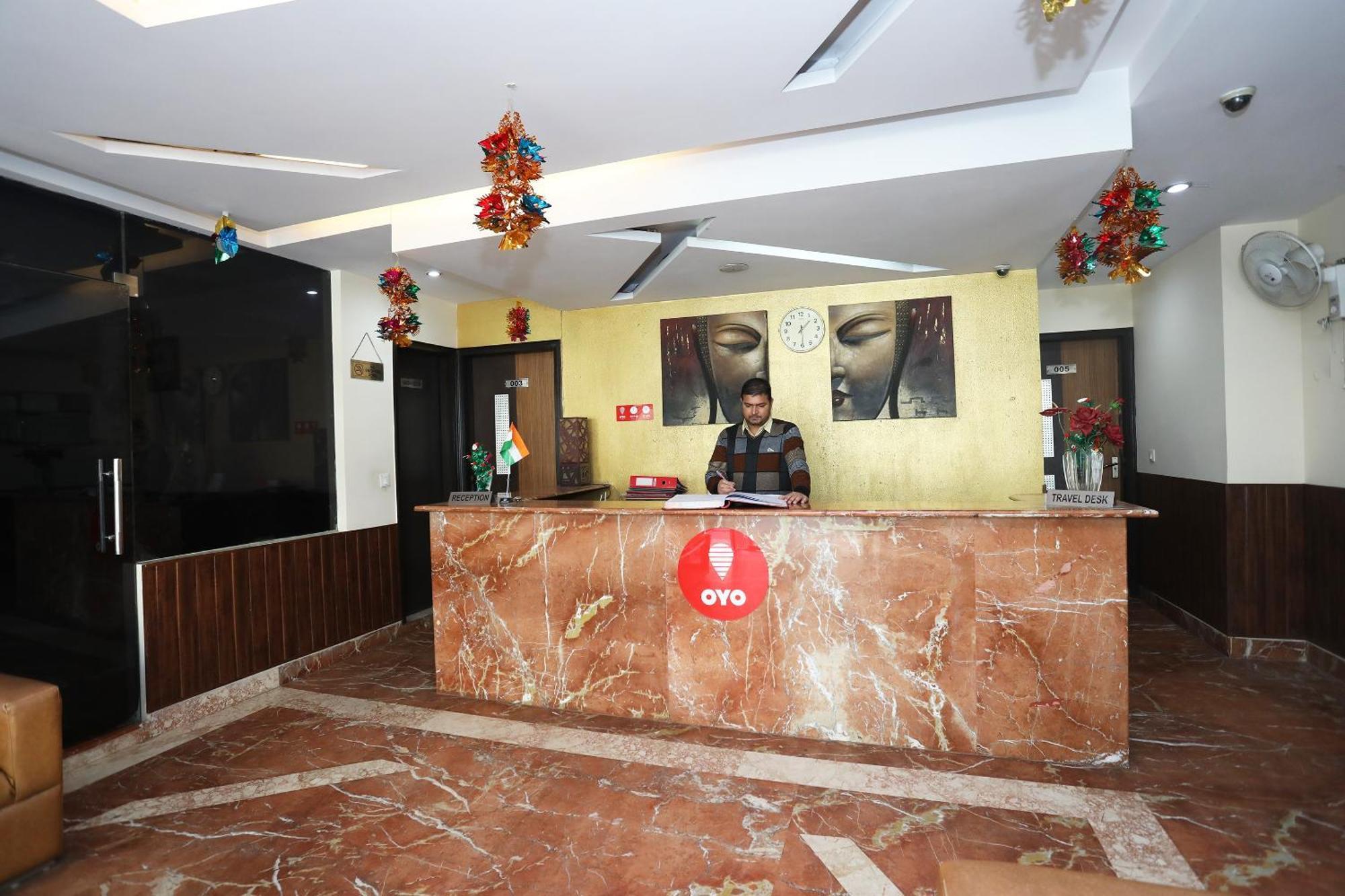 Oyo Hotel Vedas Heritage Dillí Exteriér fotografie